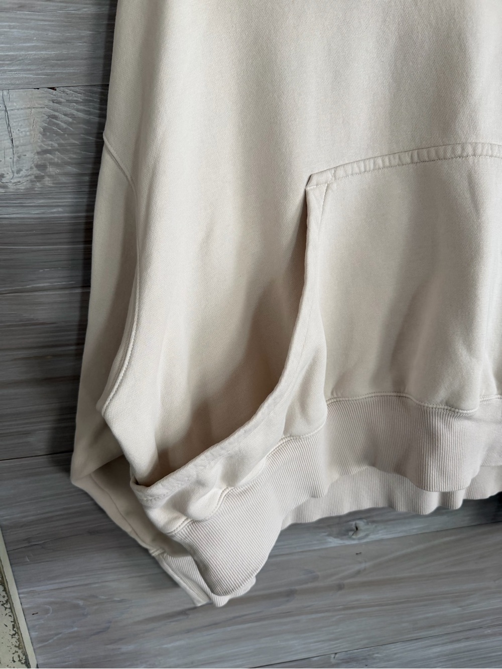 Nike women’s cropped Cream Pullover Hoodie - Minimal Swoosh - Picture 2 of 6